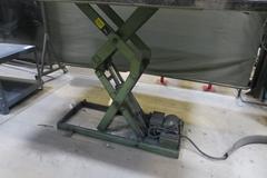 Electric Lift Table W 71" X 36" Table Top w 43" Max Lifting Height