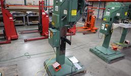 Milford Orbitform #305 Riveter, Remote Foot Trip, Feed Bowl and Track, Tooling