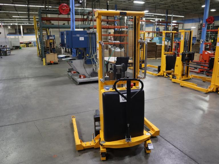 Uline H-2651 Electric Straddle Stacker Lift, 2,200# Cap, 63" Max Height, 50" Between Outriggers, 12 Volt Battery with Charger, 42" Forks