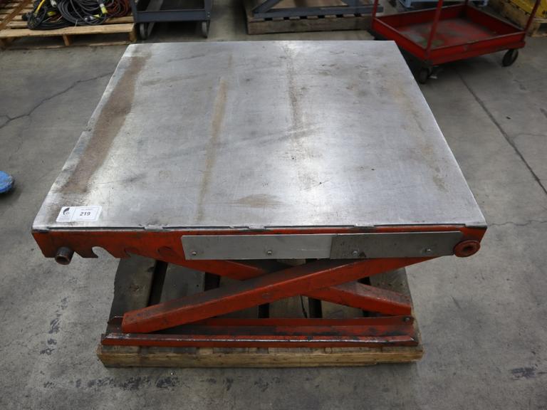 Easy Reach Scissor Lift Table, 4,000 Lb Capacity 42" x 40" Surface
