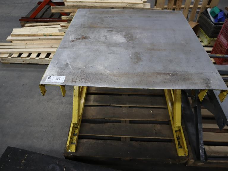 Scissor Lift Table, 4,000 Lb Capacity, 40" x 42" Surface