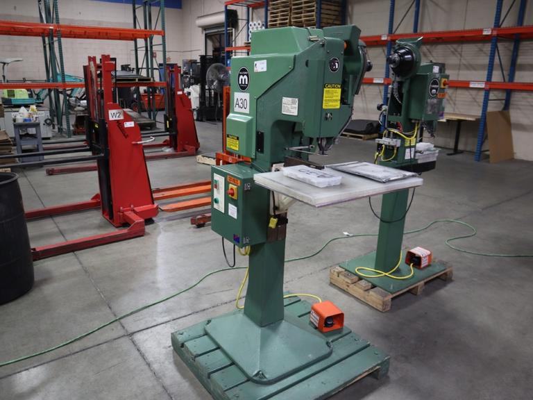 Milford Orbitform #256 Riveter, Feed Bowl, Tooling, Remote Foot Trip