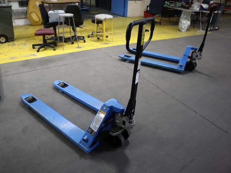 Pallet Jack Uline H-3763 4400 LB Capacity 27" Fork Width 48" Fork Length