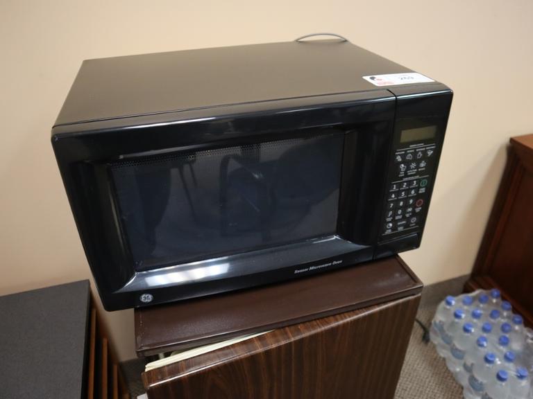 GE Sensor Microwave w Rotating Tray