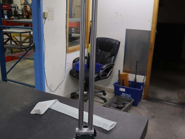 Mitutoyo 24" Digital Height Guage Model 192-672