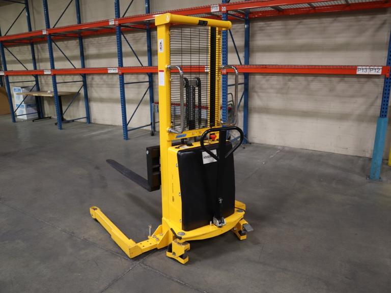 Uline H-5439 Electric Straddle Stacker Lift, 2,200# Cap, 63" Max Height, 50" Between Outriggers, 12 Volt Battery with Charger, 42" Forks