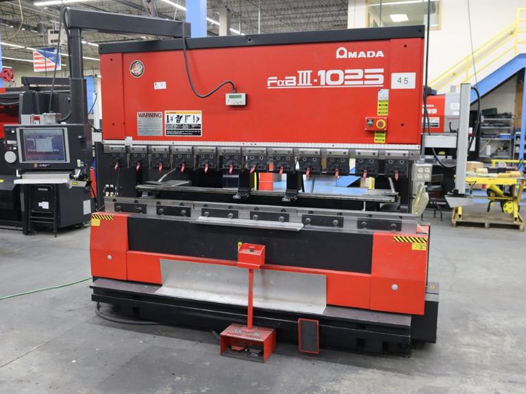 Amada FABIII-1025 (FBD-1025NT) CNC Hydraulic Press Brake, 110 Ton x 98.4", Up-Acting, AMNC PC Control, 5-Axis Backgauge