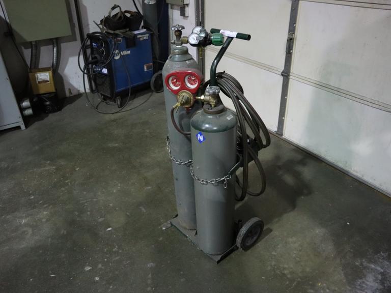 Oxyacetylene Cutting Set: Torch, Regulator, Hoses, Cart. NOTE: Tanks NOT Included 