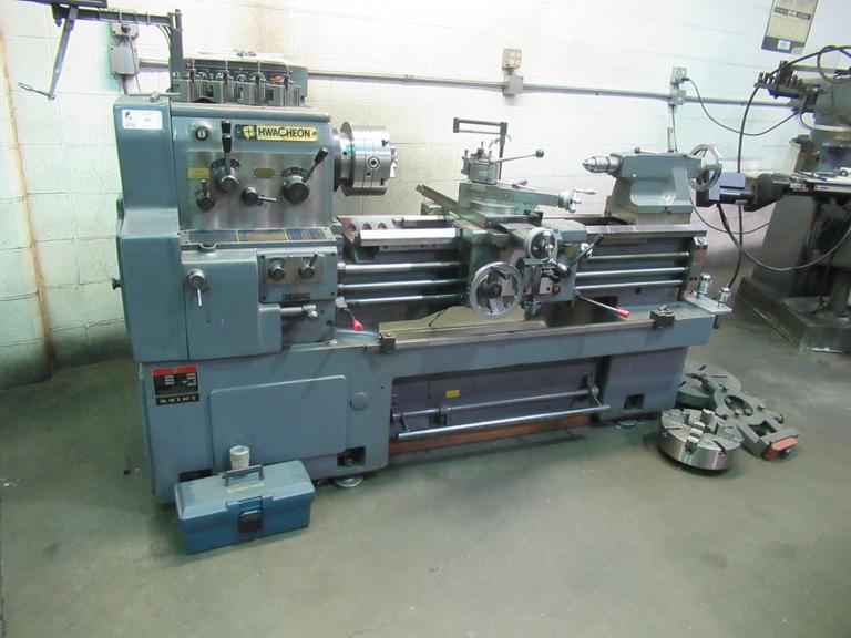 Hwacheon HL460 18/26" x 40" Gap Bed Engine Lathe, Geared Head, 2-Axis DRO, Chucks, Steady Rest, QC Tool Post, Tailstock