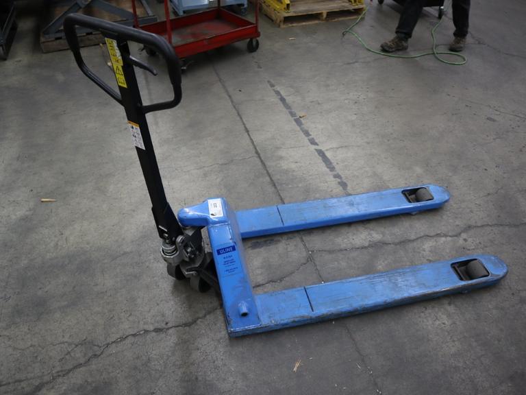 ULine 4400 Lb Pallet Jack, 27" Wide Forks x 48"