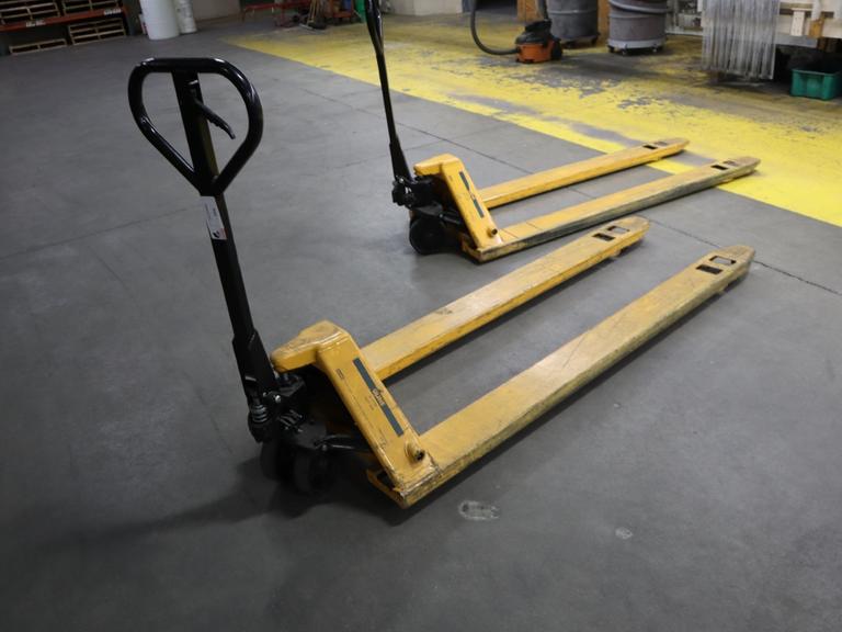 Pallet Jack Uline H-1779, 3300 LB Capacity 27" Fork Width 71" Fork Length