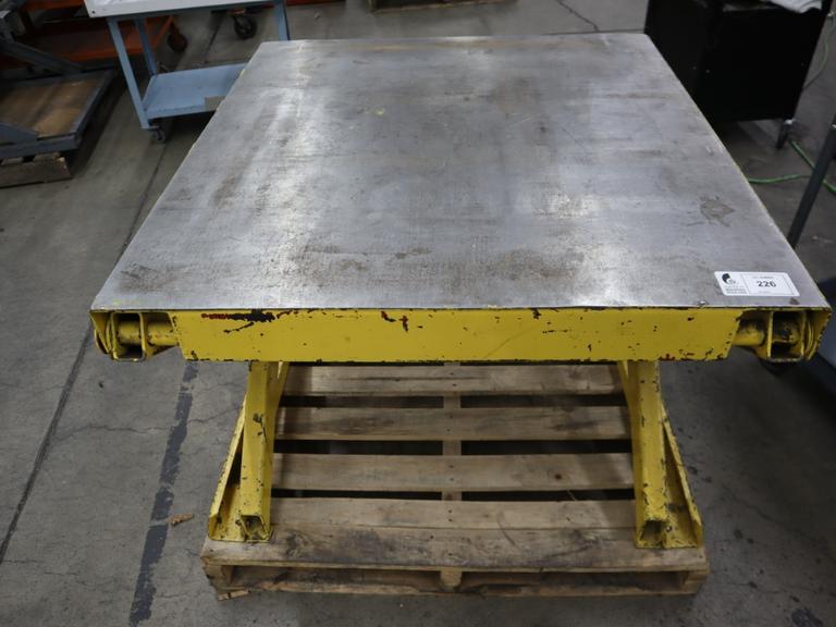 Scissor Lift Table, 4,000 Lb Capacity, 40" x 40" Surface