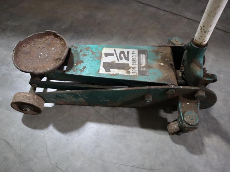 Sears 1-1/2 Ton Traveling Floor Jack