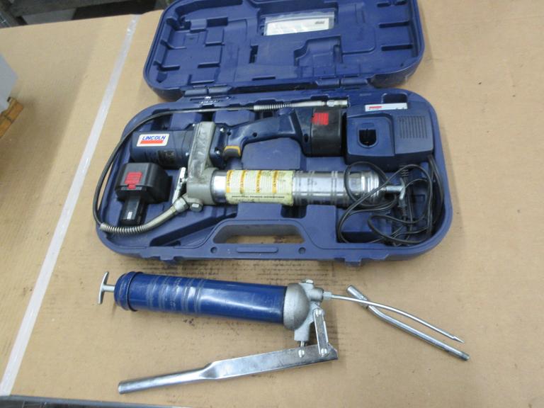 Lincloln 12V Cordless Power Grease Gun and Manual Grease Gun