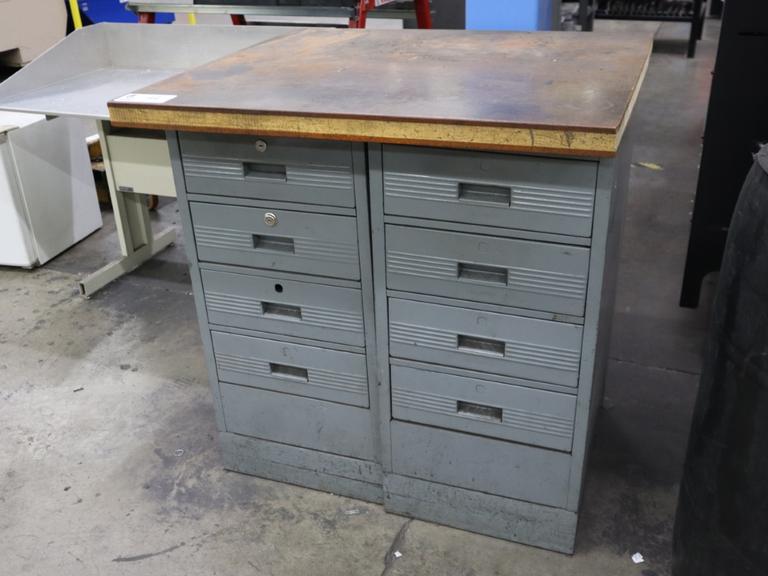 Drawered Workbench with 8 Drawers