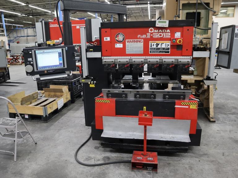Amada FBD-5012NT CNC Hydraulic Press Brake, 55 Ton x 47.2", AMNC PC Control, UP-Acting, 6-Axis BG, Lazer Curtain