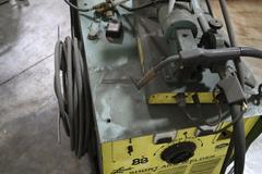 Linde V-200C MIG Welder 200 Amp, Wire Feed Unit, Tweco Torch, Cart