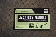 Upright TM12 Vertical Mast Lift – ~12-Foot Platform, Compact Self-Propelled Electric