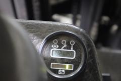 Linde E16-02 48V Electric Forklift 2675 lb Capacity