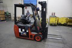 Linde E18 Sit Down 48V Electric Forklift, 3200 lb Capacity