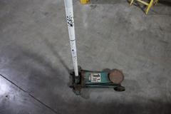 Sears 1-1/2 Ton Traveling Floor Jack