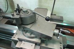 Hwacheon HL580 28/39" x 79" Gap Bed Engine Lathe,  2-Axis DRO, Geared Head, 19-1/2" Chuck, 3" Hole, (2) Steady Rests, QC Tool Post, Tailstock