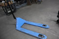 Pallet Jack Uline H-3763 4400 LB Capacity 27" Fork Width 48" Fork Length