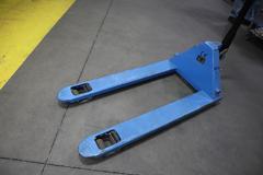 Pallet Jack Uline H-3763 4400 LB Capacity 27" Fork Width 48" Fork Length
