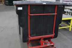 Rubbermaid Model 1074 2.5 Cubic Foot Portable Trash Hopper , 1,000# Capacity, with Dump Mechanism