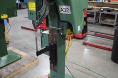 Milford Orbitform #305 Riveter, Remote Foot Trip, Feed Bowl and Track, Tooling