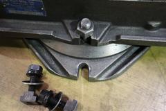 Kurt D675 6" Machine Vise, Swivel Base, Steel Jaws, Handle
