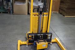 Uline H-2651 Electric Straddle Stacker Lift, 2,200# Cap, 63" Max Height, 50" Between Outriggers, 12 Volt Battery with Charger, 42" Forks