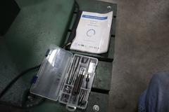 Milford Orbitform #305 Riveter, Remote Foot Trip, Feed Bowl and Track, Tooling