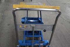 Southworth Dandy Portable Hydraulic Work Tilting Table.  Platform 23.5" x 33.5'