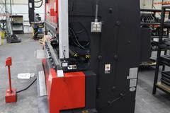 Amada FABIII-8025 (FBD-8025NT) CNC Hydraulic Press Brake, 88 Ton x 98.4", Up-Acting, AMN PC Control, 6-Axis BG, Lazer Curtain
