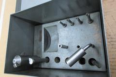 Bridgeport #2 R8 Boring Head with Boring Bars in Metal Case