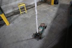 Sears 1-1/2 Ton Traveling Floor Jack