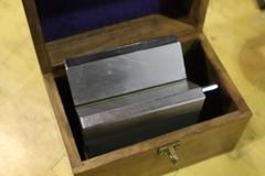 J&L Magnetic Vee Block in Wood Case