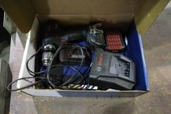 Bosch 1/2" Cordless Hammer Drill, 18 Volt, 3 Batteries, Charger, Case