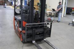 Linde E18 Sit Down 48V Electric Forklift, 3200 lb Capacity
