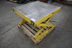 Scissor Lift Table, 4,000 Lb Capacity, 40" x 40" Surface