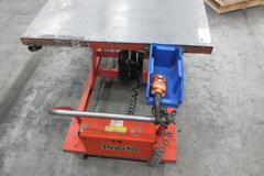 Presto 24V Lift Table, 1500lb Capacity