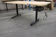 Adjustable Height Electric Lift Work Bench on Casters