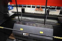 Amada FABIII-1025 CNC Hydraulic Press Brake, 110 Ton x 98.4", AMNC PC Control, Up-Acting, 6- Axis BG, Light Curtain