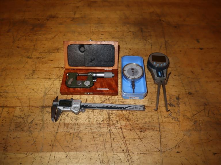 Mitutoyo 0"-1" Indicating Micrometer & 6" Mitutoyo Digital Caliper W/ Fowler Groove Mic And Diatest Dial Indicator 