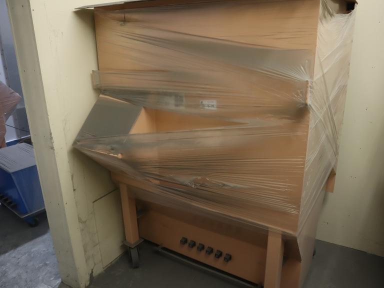 Power Coating Reclaim Hopper, Portable