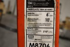 Keller - Extra Heavy Duty 6' Fiberglass Ladder M8706