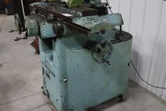 Cincinnati No. 2 Tool & Cutter Grinder – Motorized Workhead, Attachments Included