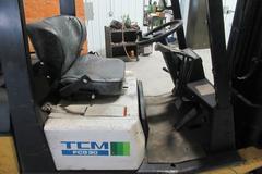 TCM FCG30T7T Forklift – 5,200 lb Capacity, Triple Mast,  Side-Shift, Cushion-Tire, LPG