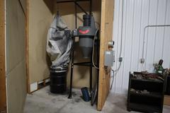 Dayton 5E820B Dust Collector W/ Bag & Barrel